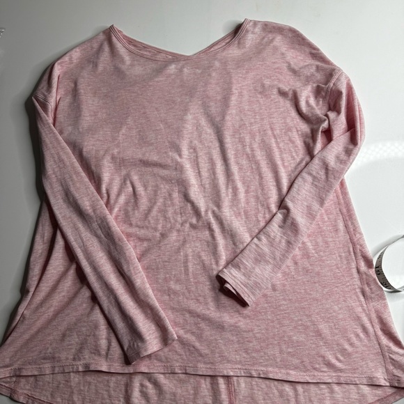 🍋Lululemon🍋 cross-cross back Pink Athletic Top - Small - Excellent Condition - Picture 2 of 6